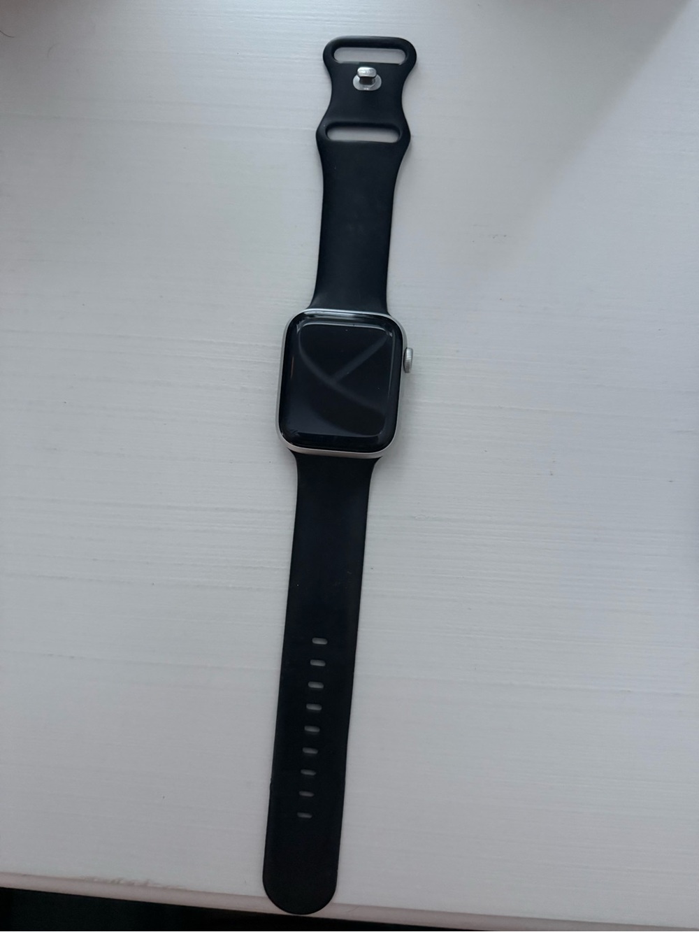 Apple Watch SE (2nd Gen) Silver Aluminum Case with Black Sport Band